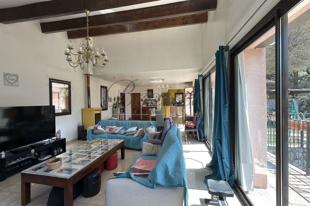 A vendre chez Beguet Associés : FRANCE – CÔTE D’AZUR – SOSPEL 06380 MAISON 233 m² / 321 m² – 8 CHB – BOX CHEVAUX – PISCINE – PARC