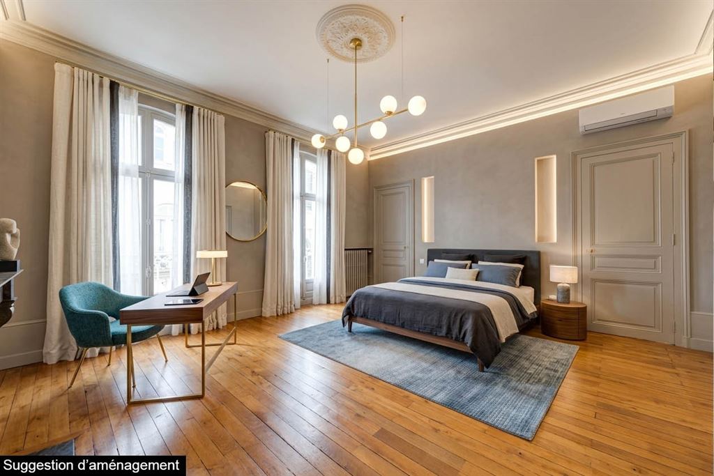 A vendre chez Beguet Associés : Tours - 37000 - Centre-ville - 230 m² - 8 pièces - 5/6 chambres - jardin
