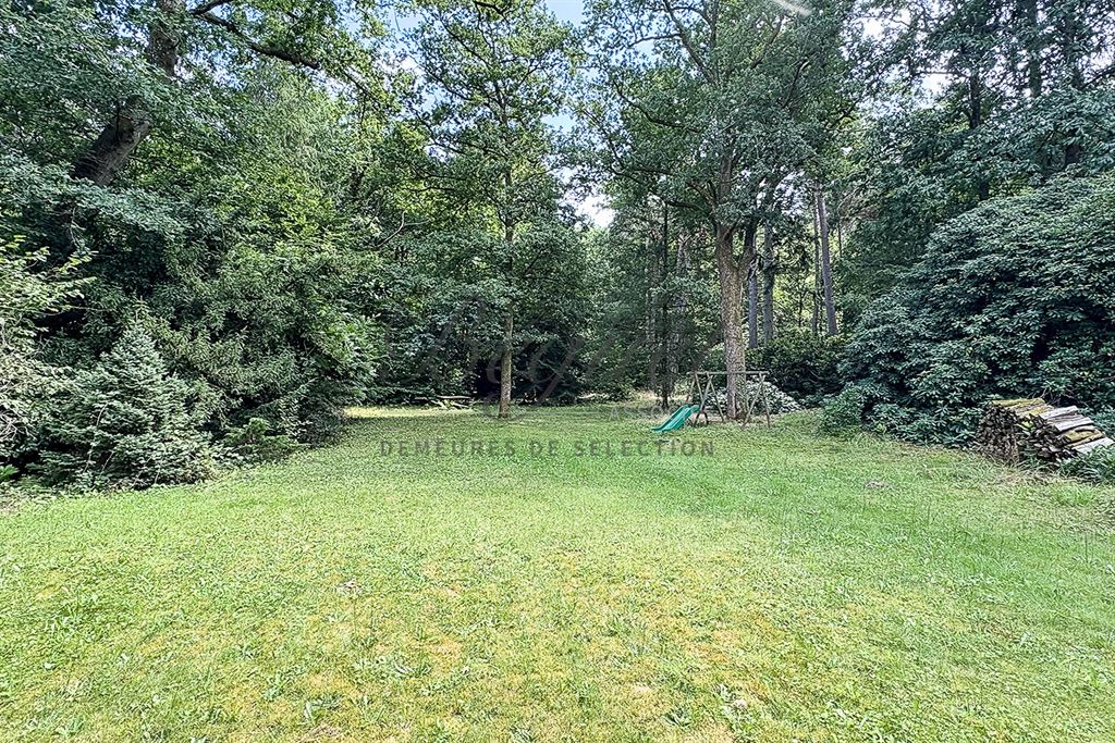 A vendre chez Beguet Associés : OUEST PARIS FORET RAMBOUILLET - POIGNY LA FORÊT - 78125 - MAISON 345 m² - 5 CHB - PISCINE - PARC 103