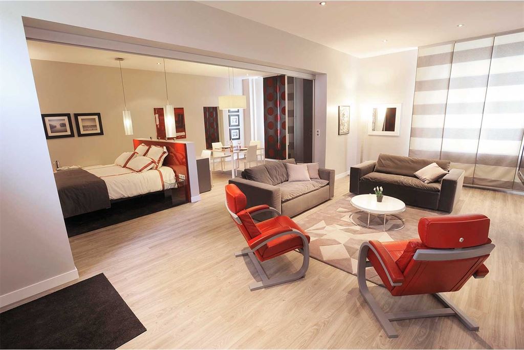 A vendre chez Beguet Associés : Tours (37000), Indre-et-Loire – Maison de caractère 456 m², 6/7 chambres, dépendance 187 m², jardin et garages