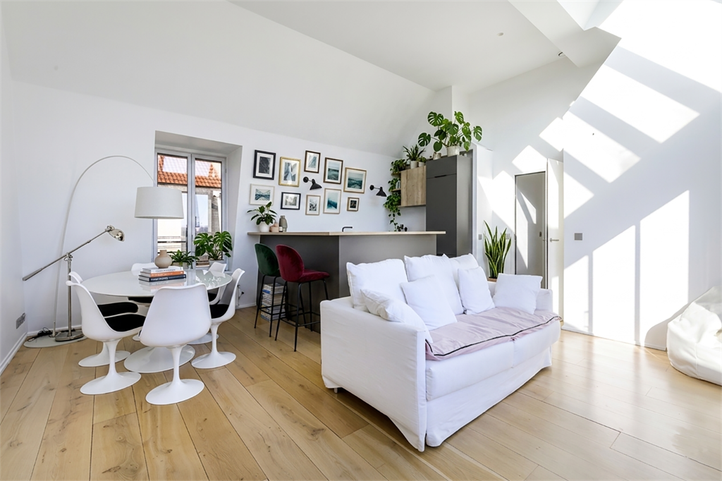 A vendre chez Beguet Associés : Boulogne-Billancourt (92100) – Appartement de 84 m² au 7e étage, terrasse – Hauts-de-Seine, Île-de-France