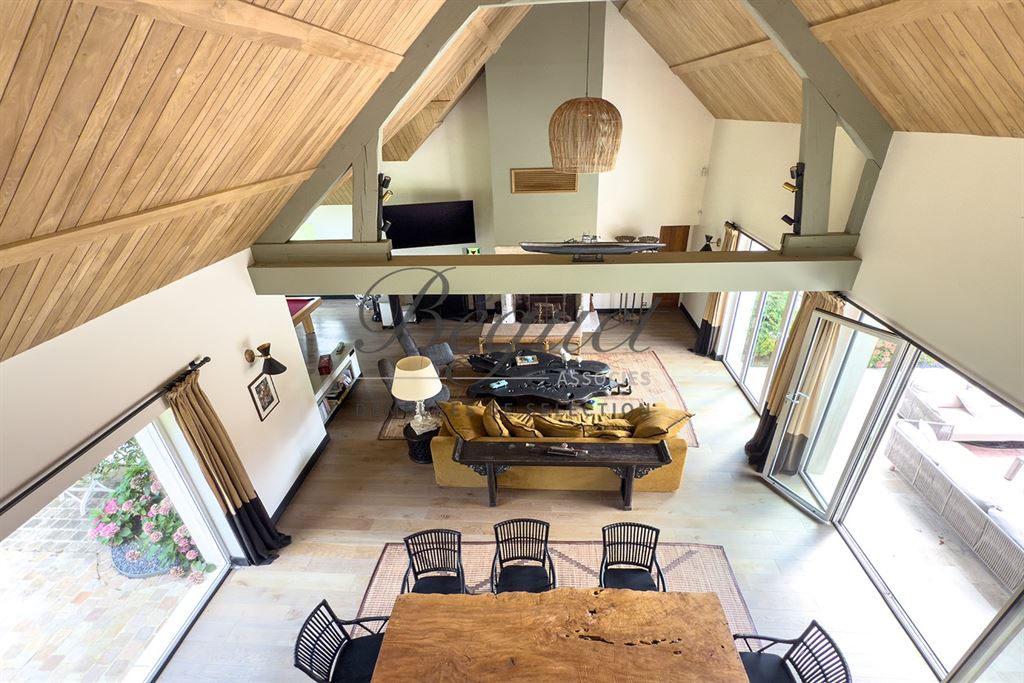 A vendre chez Beguet Associés : OUEST PARIS - MONTFORT L’AMAURY - PROPRIETE  455 m² 4 CHAMBRES PISCINE PARC 4 Ha