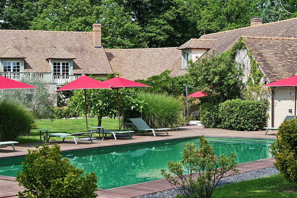 A vendre chez Beguet Associés : OUEST PARIS - MONTFORT L’AMAURY - PROPRIETE  455 m² 4 CHAMBRES PISCINE PARC 4 Ha