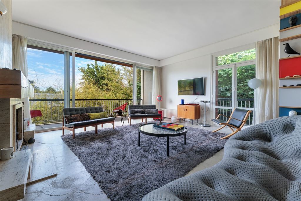 A vendre chez Beguet Associés : SAINT CLOUD  MONTRETOUT 92210 - MAISON 310 m² - 5/6 CHAMBRES + 2/3 BUREAUX  700 m² TERRAIN - PARKING