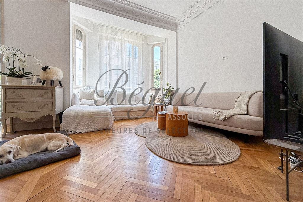 A vendre chez Beguet Associés : France Côte d’Azur, Nice, Quartier des Fleurs, 4 pièces 104 m² - 2 chambres