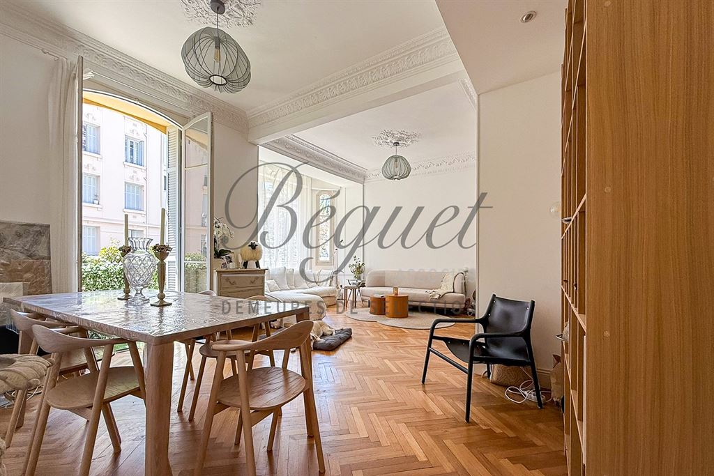 A vendre chez Beguet Associés : France Côte d’Azur, Nice, Quartier des Fleurs, 4 pièces 104 m² - 2 chambres