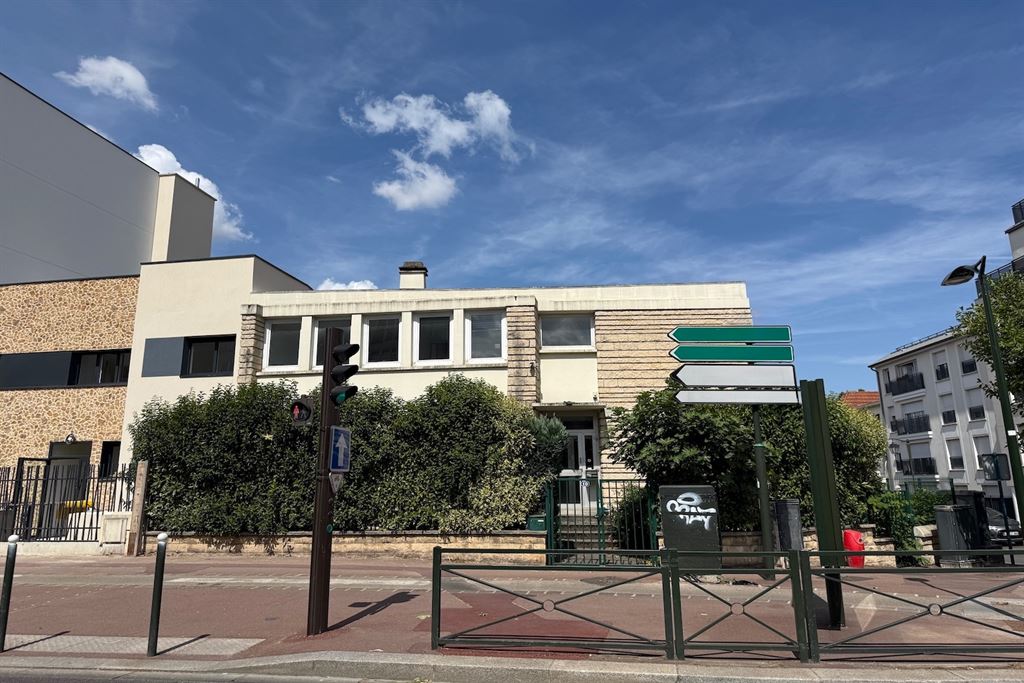 A vendre chez Beguet Associés : BOURG-LA-REINE 92340 – MAISON - 160/240 m² - 6-8 LOGEMENTS - 3 GARAGES