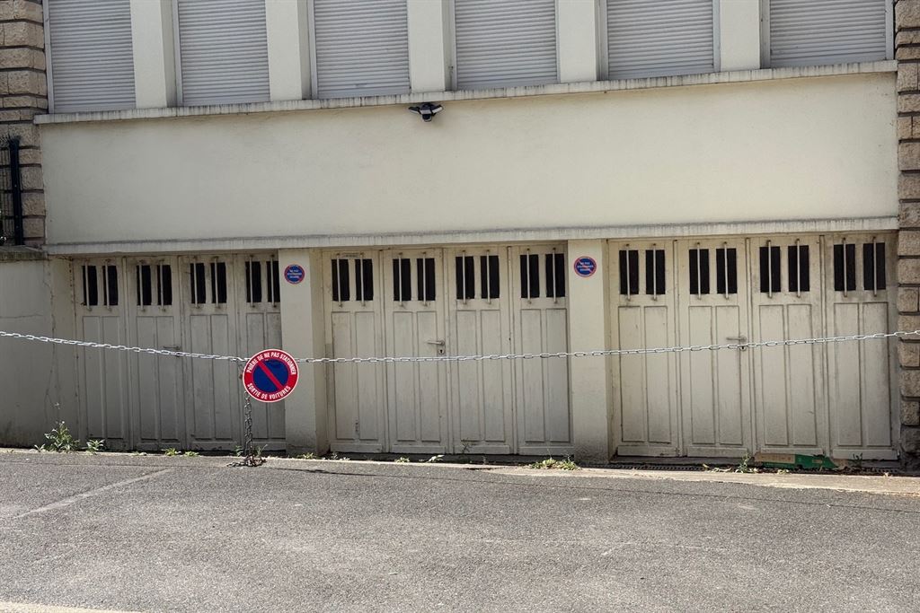 A vendre chez Beguet Associés : BOURG-LA-REINE 92340 – MAISON - 160/240 m² - 6-8 LOGEMENTS - 3 GARAGES
