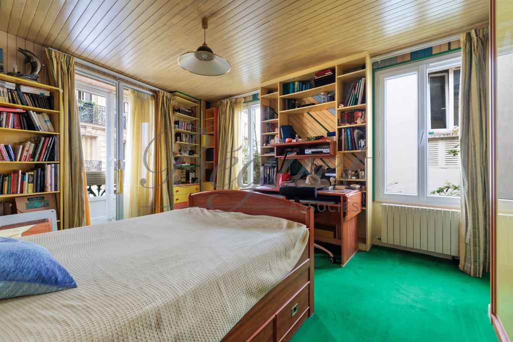 A vendre chez Beguet Associés : Paris 15e (75015), Saint-Lambert — Maison familiale de 148 m², 4 chambres et patio de 26 m²
