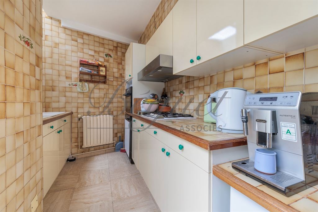 A vendre chez Beguet Associés : Paris 15e (75015), Saint-Lambert — Maison familiale de 148 m², 4 chambres et patio de 26 m²