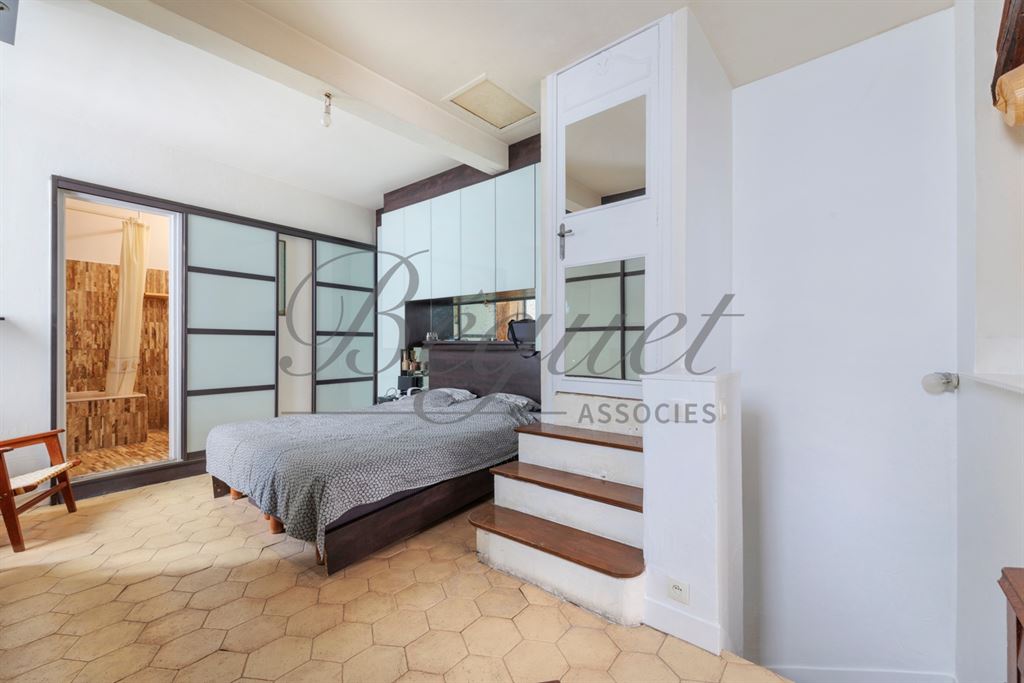 A vendre chez Beguet Associés : Paris 15e (75015), Saint-Lambert — Maison familiale de 148 m², 4 chambres et patio de 26 m²