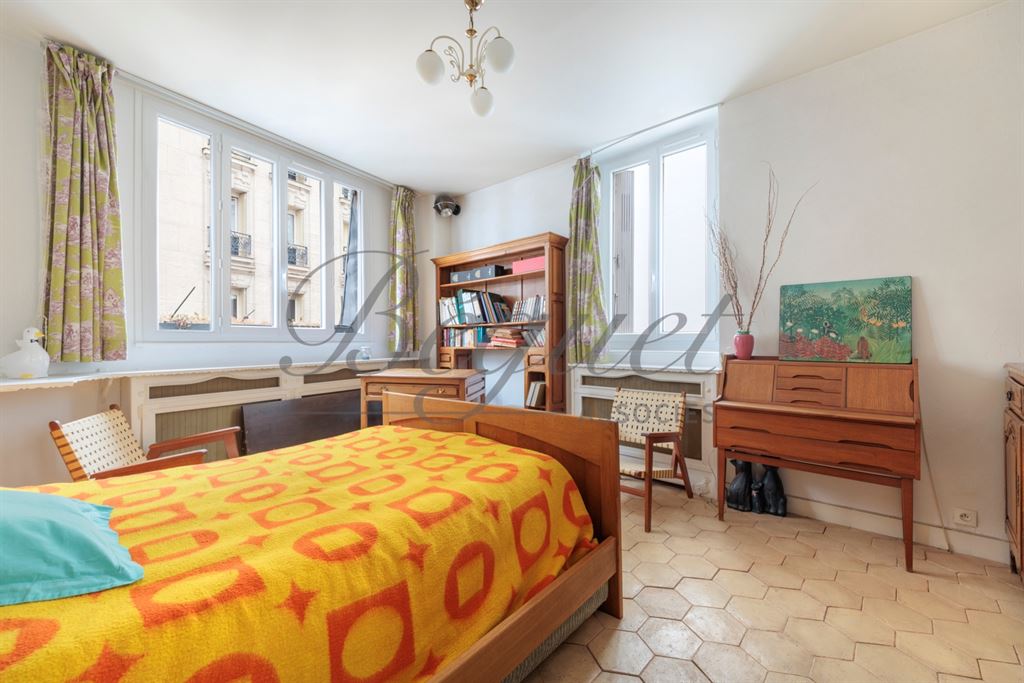 A vendre chez Beguet Associés : Paris 15e (75015), Saint-Lambert — Maison familiale de 148 m², 4 chambres et patio de 26 m²