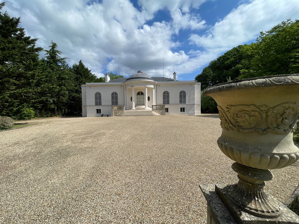 A vendre chez Beguet Associés : LOUVECIENNES 78430 MAISON 500 m² 6 CHAMBRES PARC