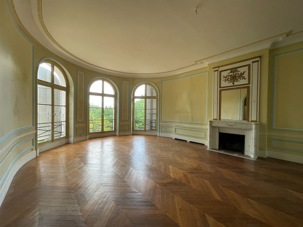 A vendre chez Beguet Associés : LOUVECIENNES 78430 MAISON 500 m² 6 CHAMBRES PARC