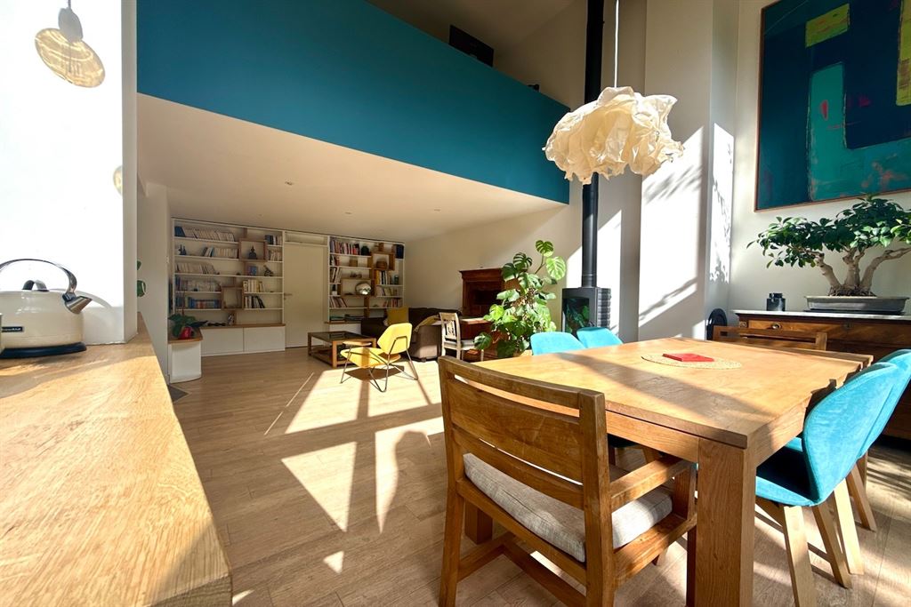 A vendre chez Beguet Associés : Bourg-la-Reine (92340), Hauts-de-Seine — Maison familiale de 109 m² avec jardin, bureau et stationnement