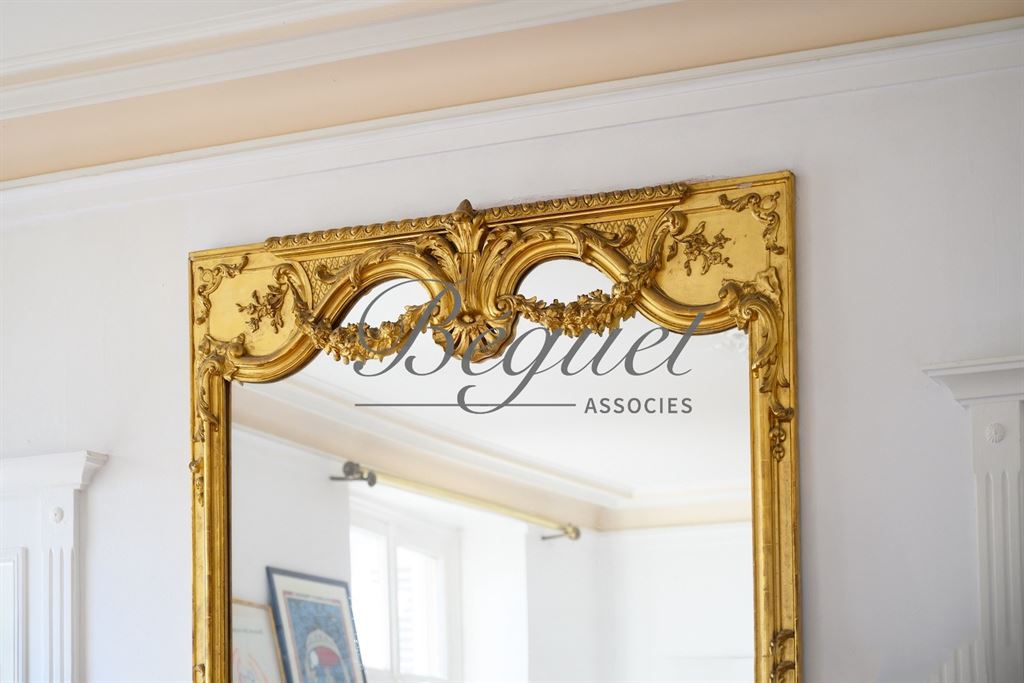 A vendre chez Beguet Associés : Tours (37000) – Maison de ville de 310 m², 6 chambres, garage fermé – Indre-et-Loire, Centre-Val de Loire