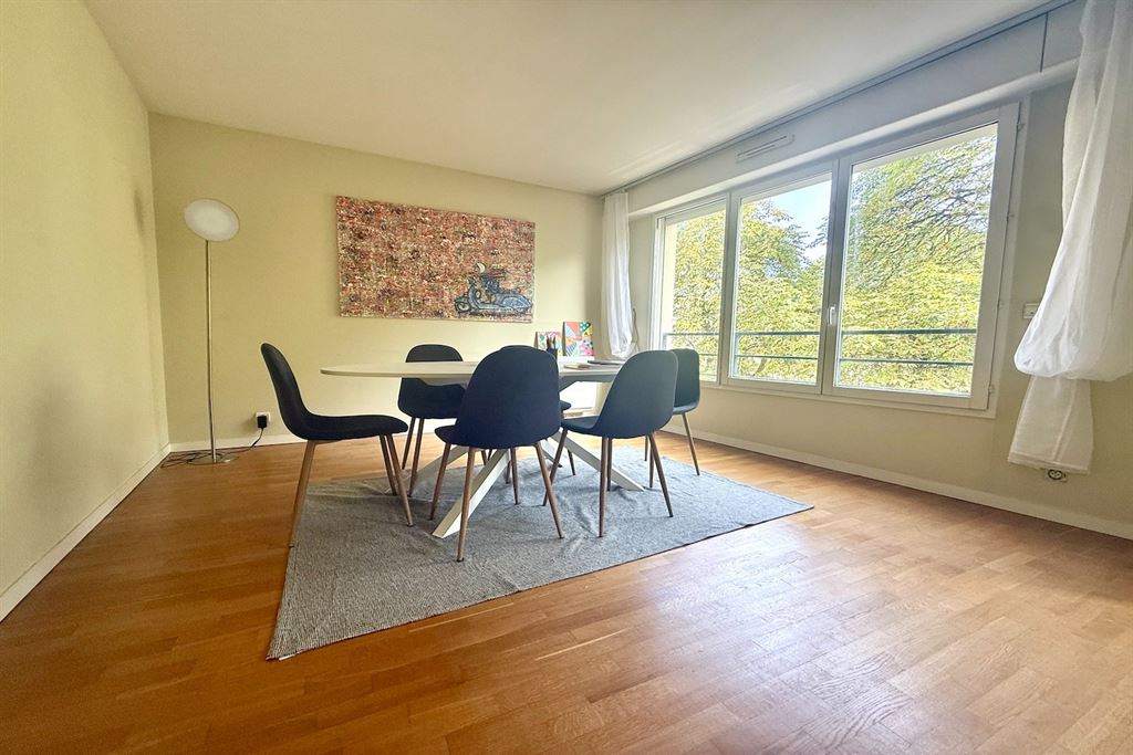 A vendre chez Beguet Associés : Paris 15e (75015) — Appartement familial lumineux, 2 chambres avec potentiel d’une 3e, vue sur parc, parking, cave