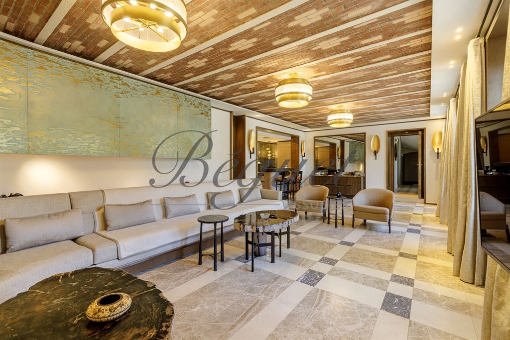 A vendre chez Beguet Associés : Louveciennes (78430) – Propriété historique de 790 m² avec parc paysagé, 4 chambres – Piscine - près de Marly-le-Roi, Yvelines, Île-de-France
