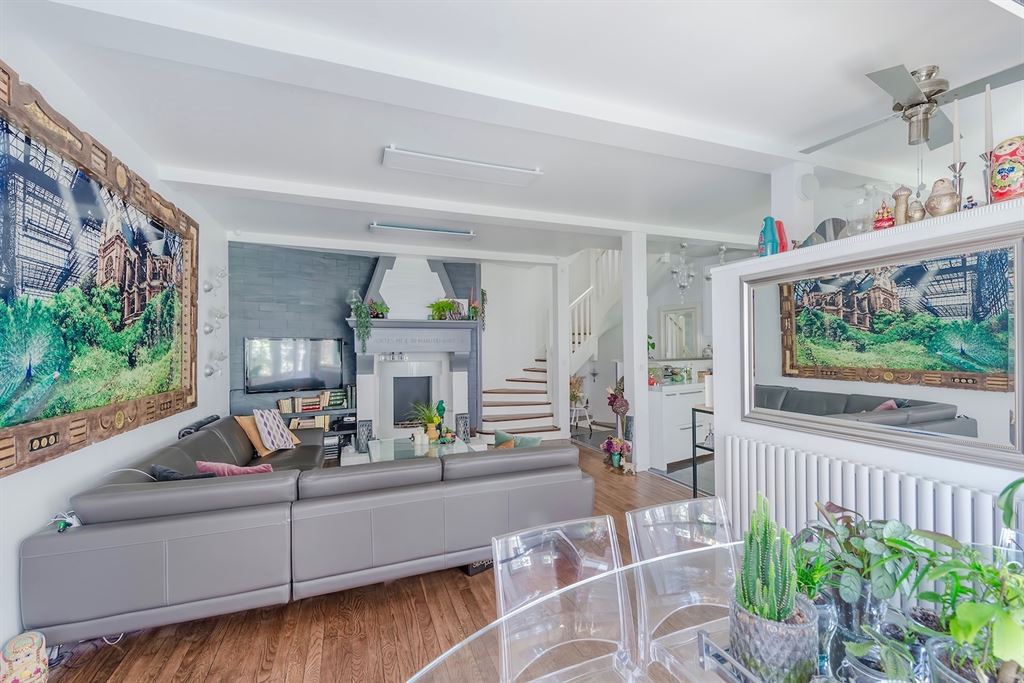 A vendre chez Beguet Associés : Paris 14e (75014) – Maison de 195 m², 4 chambres, bureau, patio de 17 m² – quartier du Parc Montsouris