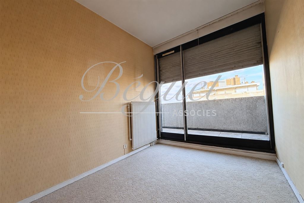 A vendre chez Beguet Associés : Boulogne nord (92100) – Appartement dernier étage de 117 m², 3 chambres, 56 m² d’espaces extérieurs Terrasses/Balcons - parking - Piscine