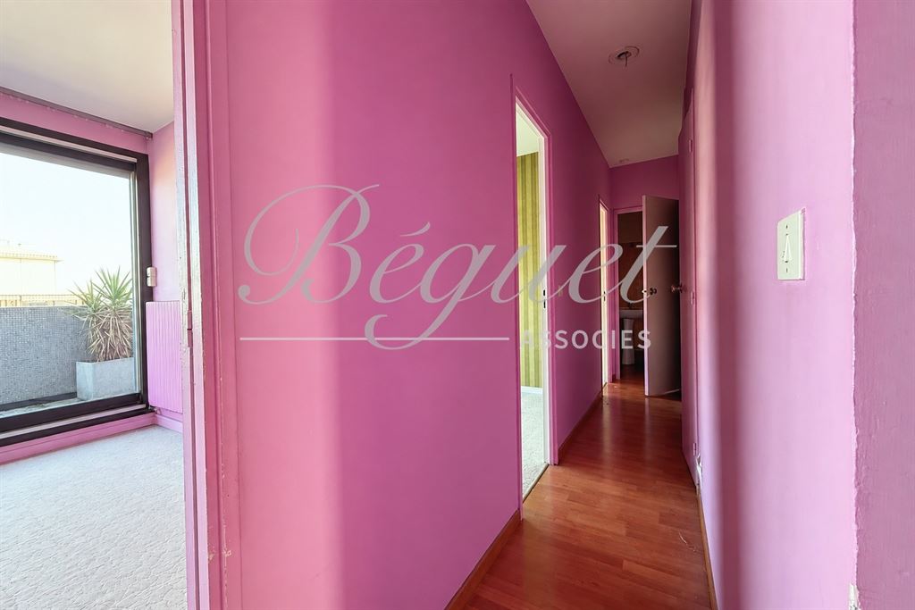A vendre chez Beguet Associés : Boulogne nord (92100) – Appartement dernier étage de 117 m², 3 chambres, 56 m² d’espaces extérieurs Terrasses/Balcons - parking - Piscine