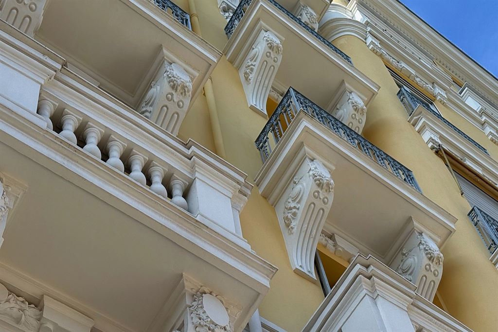A vendre chez Beguet Associés : Nice (06000) – Appartement de 58 m², 2 chambres, vue mer – Promenade des Anglais, Alpes-Maritimes, Provence-Alpes-Côte d’Azur