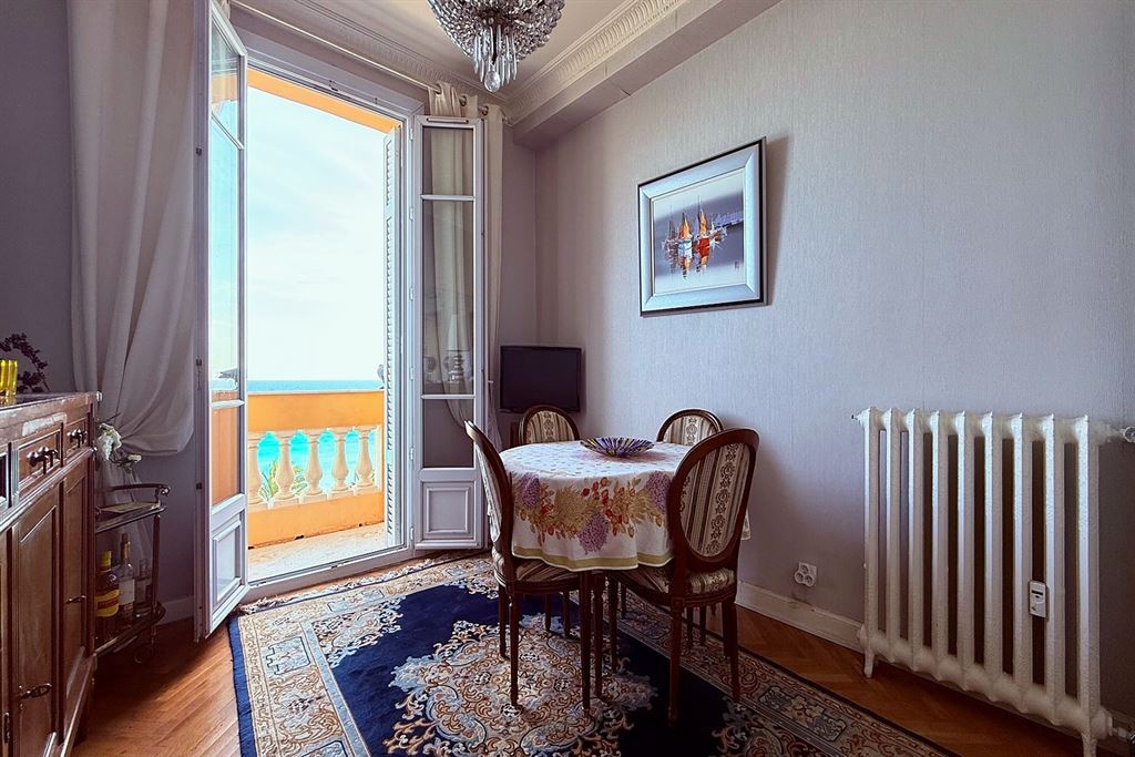 A vendre chez Beguet Associés : Nice (06000) – Appartement de 58 m², 2 chambres, vue mer – Promenade des Anglais, Alpes-Maritimes, Provence-Alpes-Côte d’Azur
