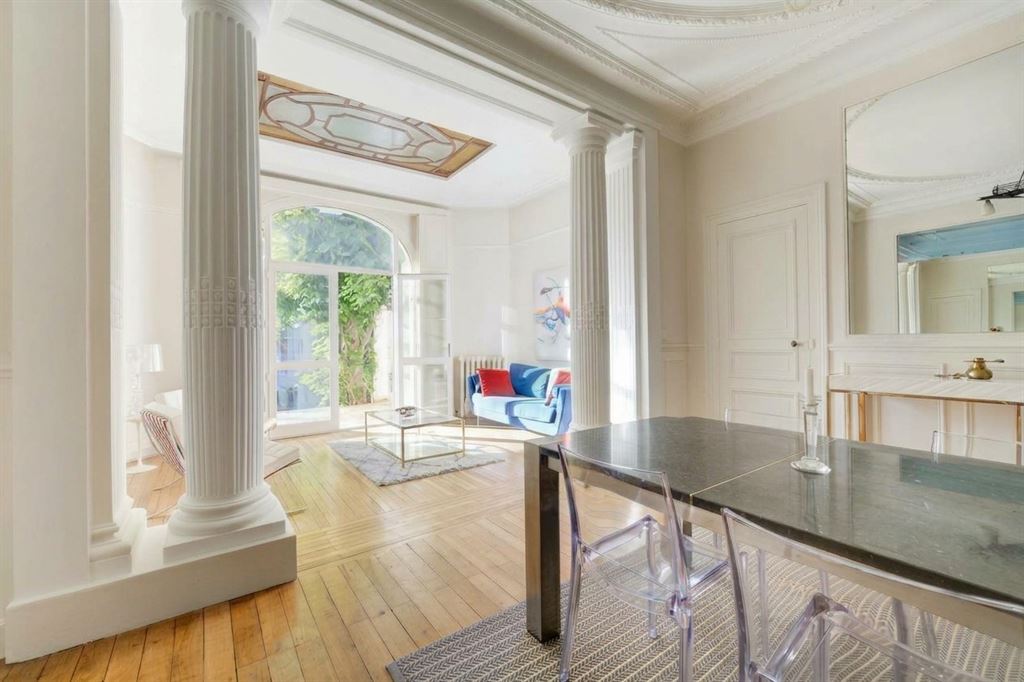 A vendre chez Beguet Associés : Tours (37000), Indre-et-Loire, Prébendes nord – Maison de caractère de 446 m², 10 pièces, 7 ch, dépendance, jardin, piscine