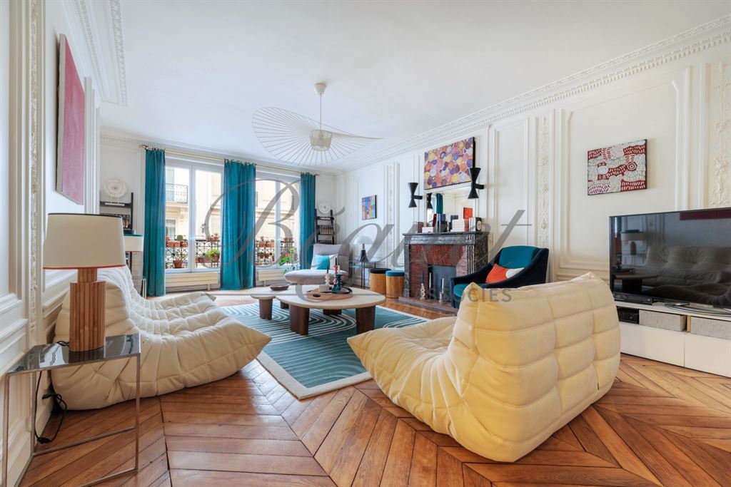 A vendre chez Beguet Associés : Paris 16 (75016) – Appartement 172,5 m², 3-4 chambres, cave de 10 m² – quartier Chaillot, Paris, Île-de-France