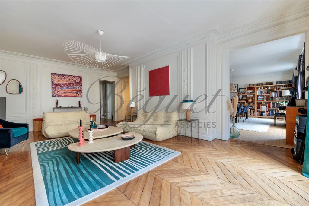 A vendre chez Beguet Associés : Paris 16 (75016) – Appartement 172,5 m², 3-4 chambres, cave de 10 m² – quartier Chaillot, Paris, Île-de-France