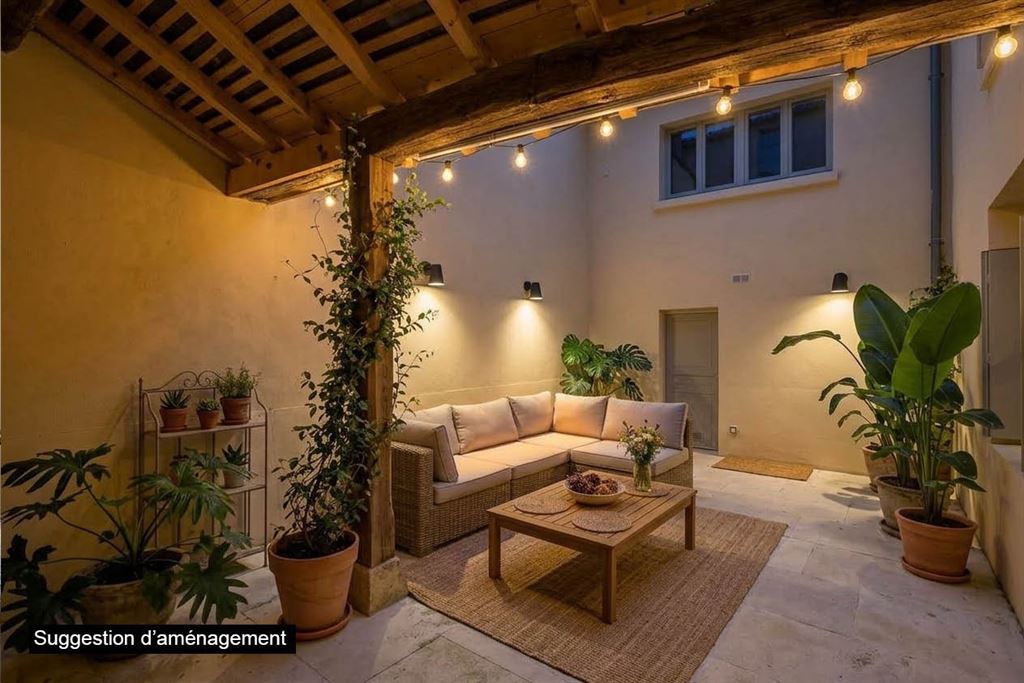 A vendre chez Beguet Associés : Tours (37000), Indre-et-Loire – Maison rénovée de 330 m², 6 chambres, jardin et 2 parkings